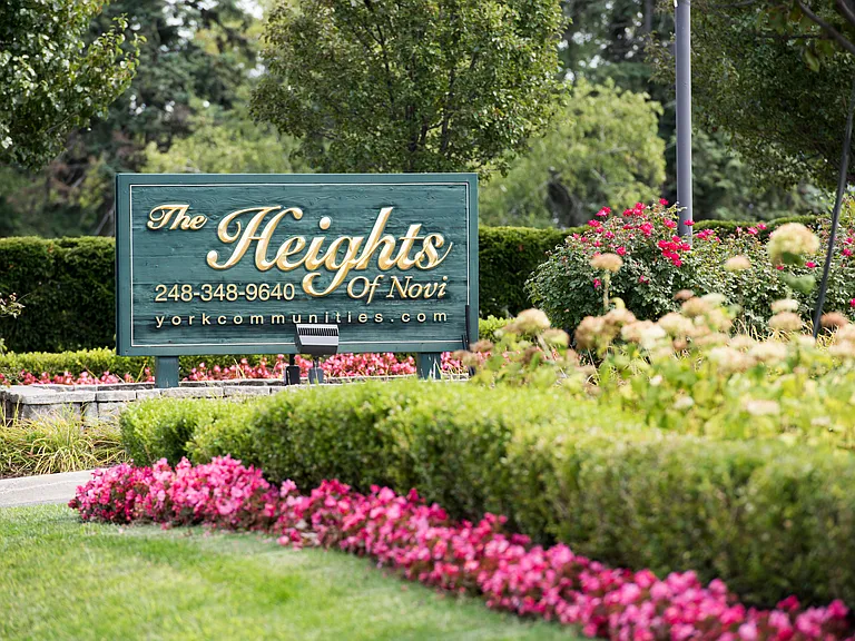 Heights of Novi Apartments — Photo 13