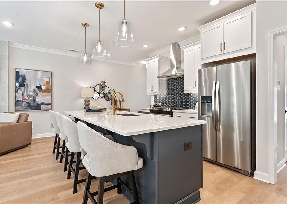 1st image of 767 Kaufman Ln