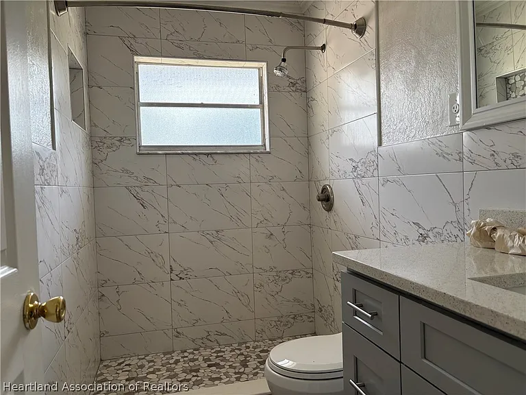 3127 King Dr — Photo 10