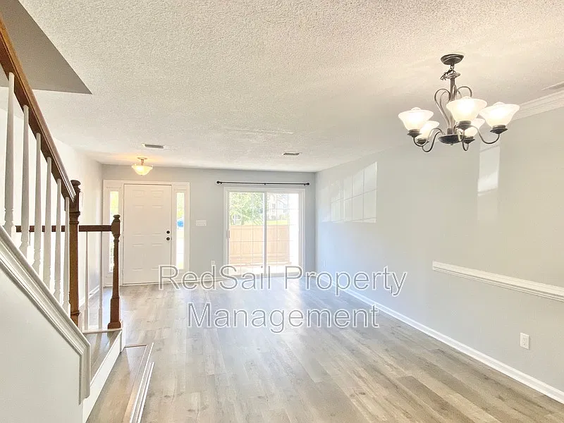 2 bed, 2.5 bath, 1249 sqft, $2,095 — Photo 3