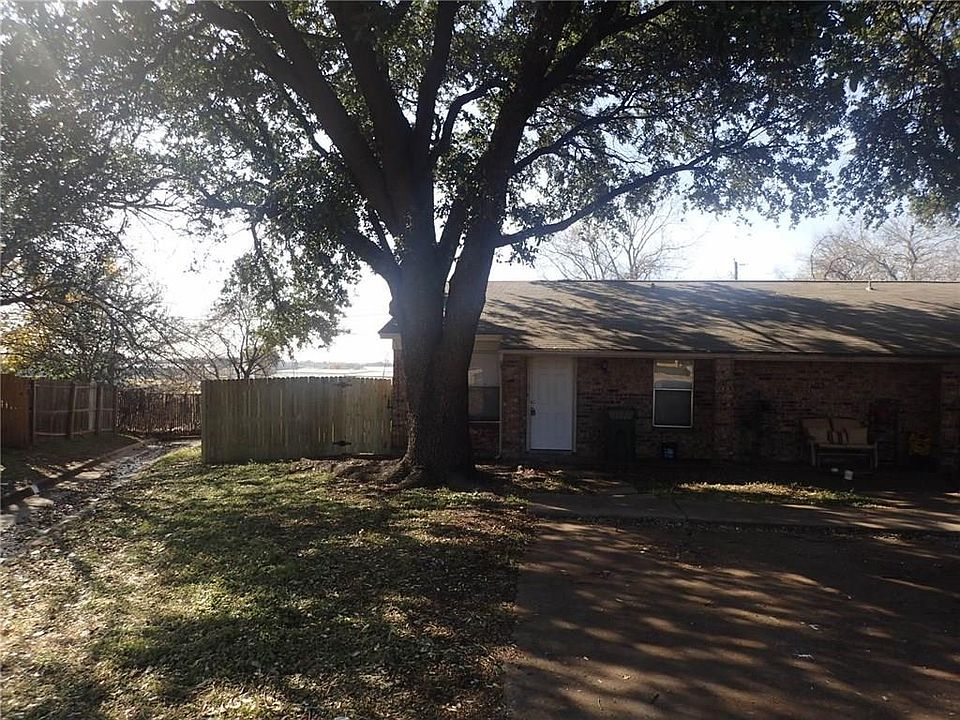 1st image of 2036 Oakwood Ct
