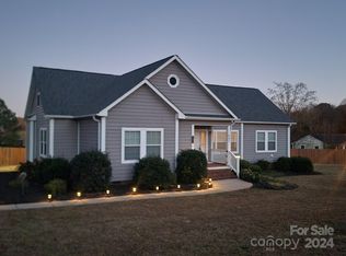 487 Mount Bethel Rd, Harmony, NC 28634