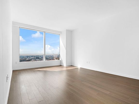 3rd image of 138 Willoughby St #36H