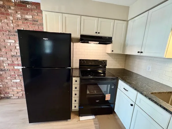 149 New York Ave APT A, Dunedin, FL 34698