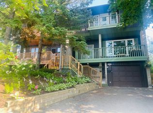 2208 Deschenes St, Ottawa, ON K2B6N4