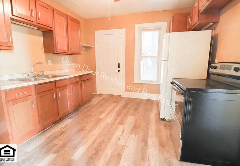 304 S Guilford St — Photo 6
