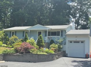 77 Brooklyn Rd, Stanhope Boro, NJ 07874