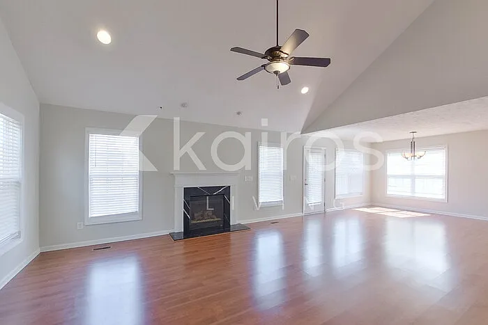 3 bed, 2.5 bath, 2000 sqft, $2,025 — Photo 4