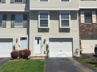 150 Meadow Gap Dr, Monroeville, PA 15146