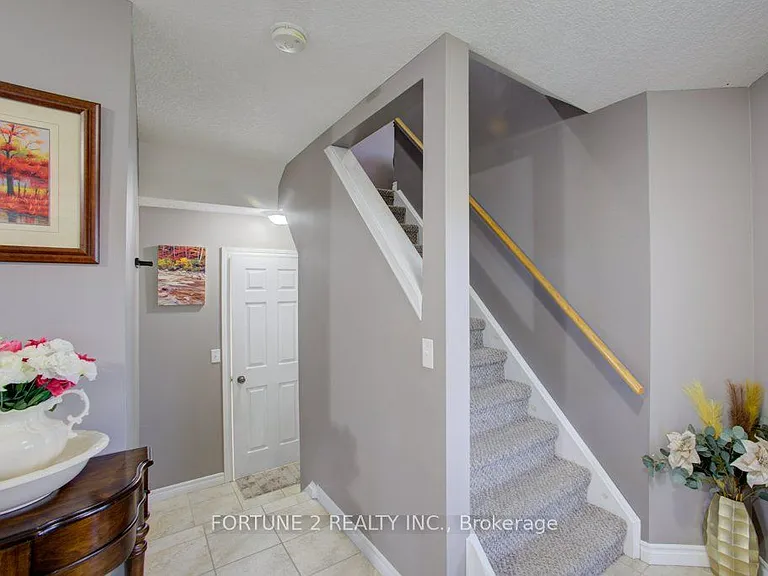 455 Danby St E — Photo 17