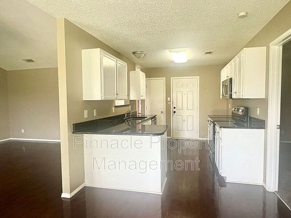 3rd image of 1212 James Ln