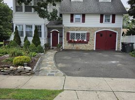 9 Brookdale Ave, Milford, CT