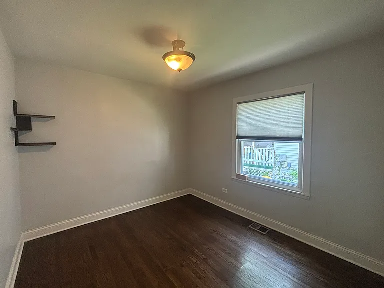 2224 Foster St #1 — Photo 12