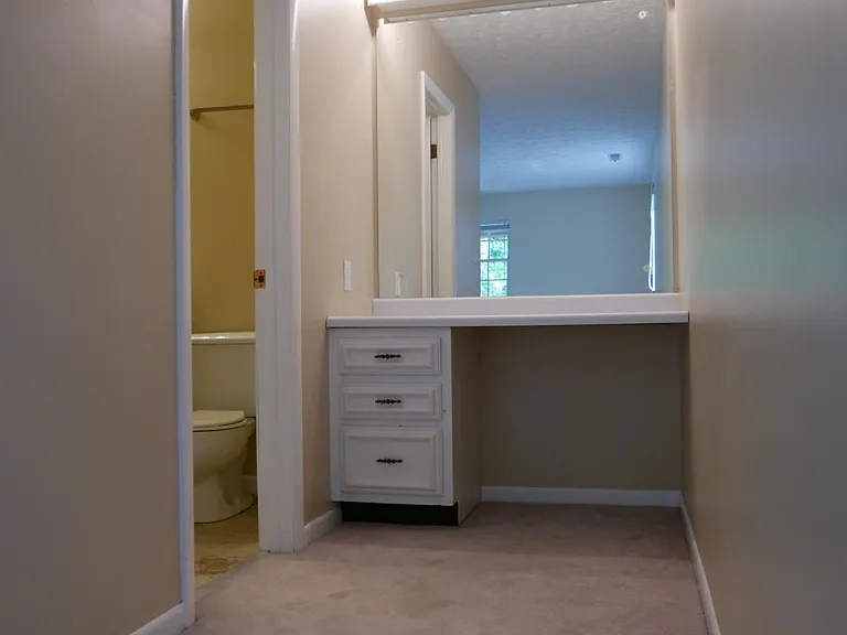 8 Bates Dr — Photo 8