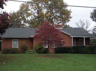 1198 Newville Rd, Carlisle, PA 17013