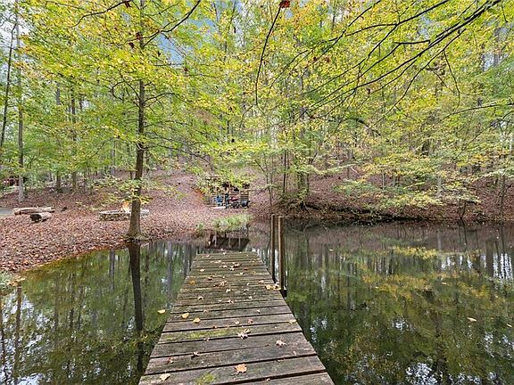 4th image of 6245 Julian Rd