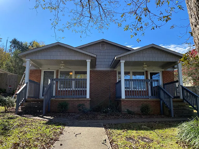 1510 Wells Ave SE #1 — Photo 1