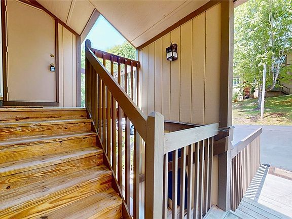 5th image of 250 Ridgeview Road #4-3