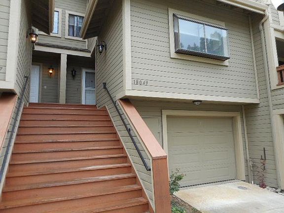 3rd image of 18049 Hillwood Ln