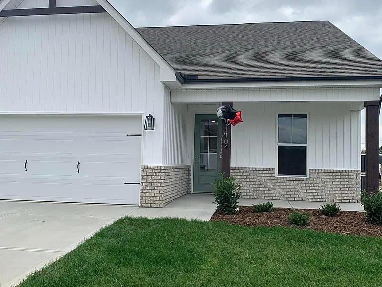104 Norah Way — Photo 1