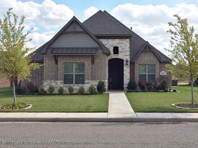 8205 Pineridge Dr Front