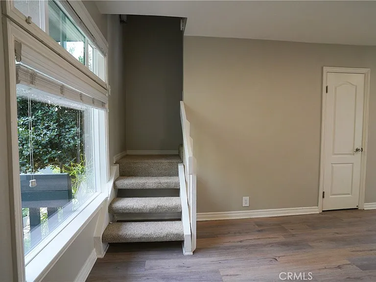 320 12th St #12 — Photo 13