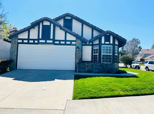 19762 Collins Rd, Santa Clarita, CA 91351