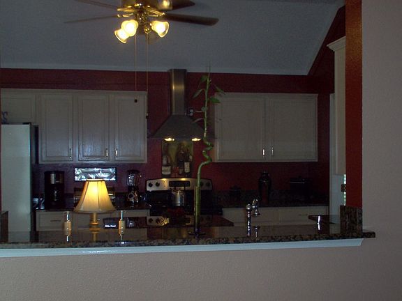 4th image of 1401 Parkwood Trl