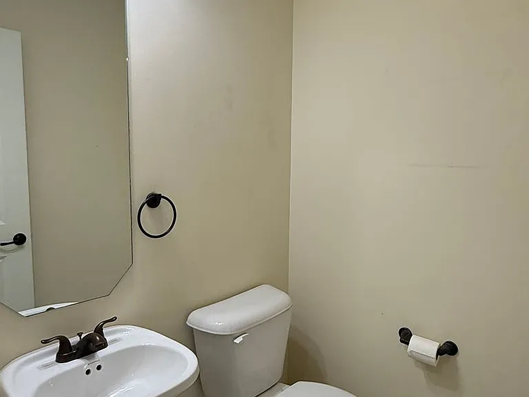 704 Grays Pointe Ct #39 — Photo 15