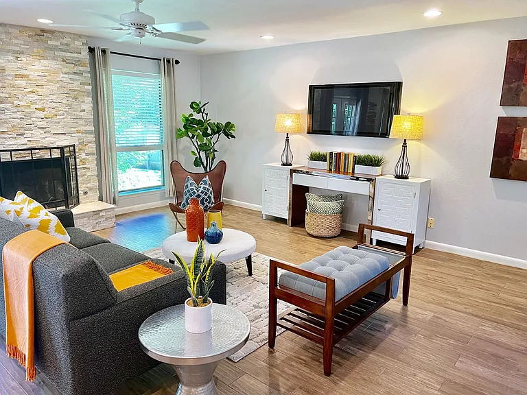 11409 Catalonia Dr — Photo 11