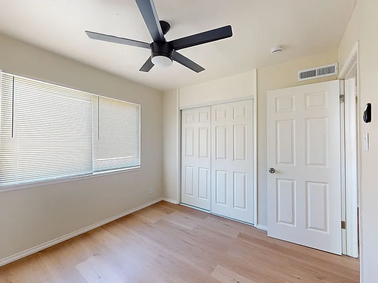 3040 Lynde St — Photo 22