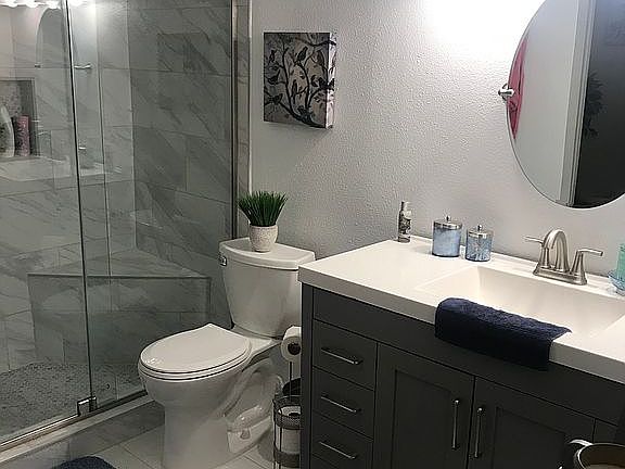 Master bath 