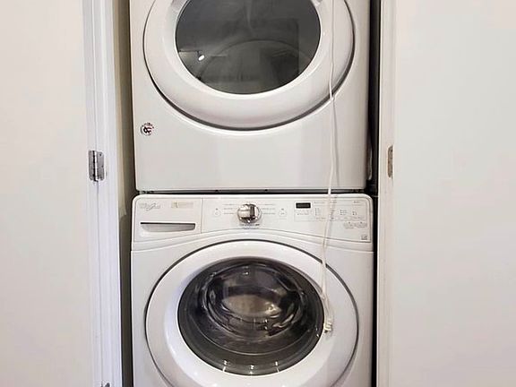 5th image of 579 Franklin Ave #4