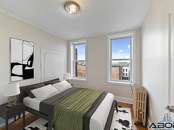2nd image of 115 Moffat St #1R