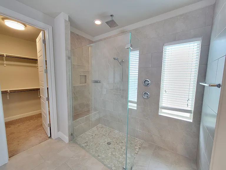 8915 Monument Parke — Photo 19