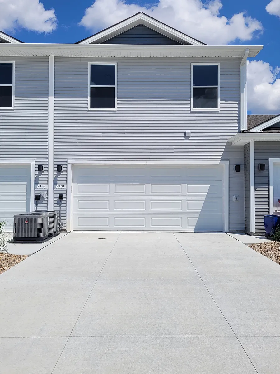 Building Photo - 2170 Brandon Ln