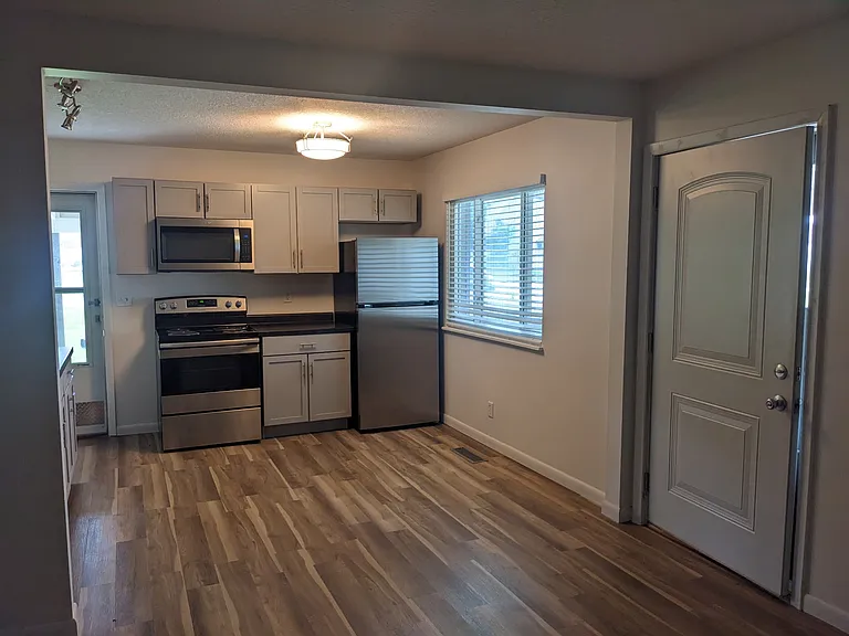 204 E Kildare Ave — Photo 11