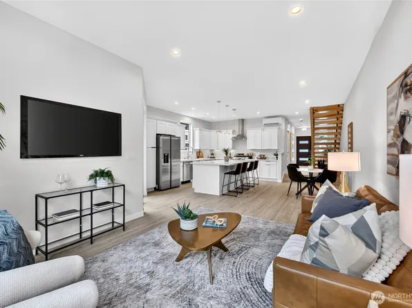 5039 41st Avenue SW #1, Seattle, WA 98136