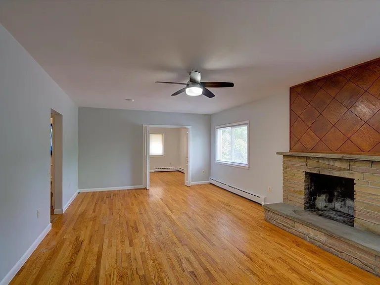 101 N Rosa Rd — Photo 16