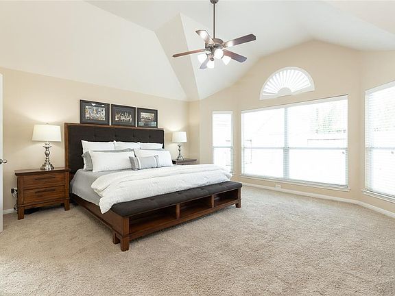 5th image of 503 Silver Creek Cir