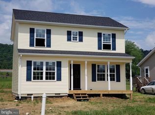 11 Village Dr, Capon Bridge, WV 26711