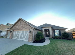 4605 McCann Ave, Mustang, OK 73064