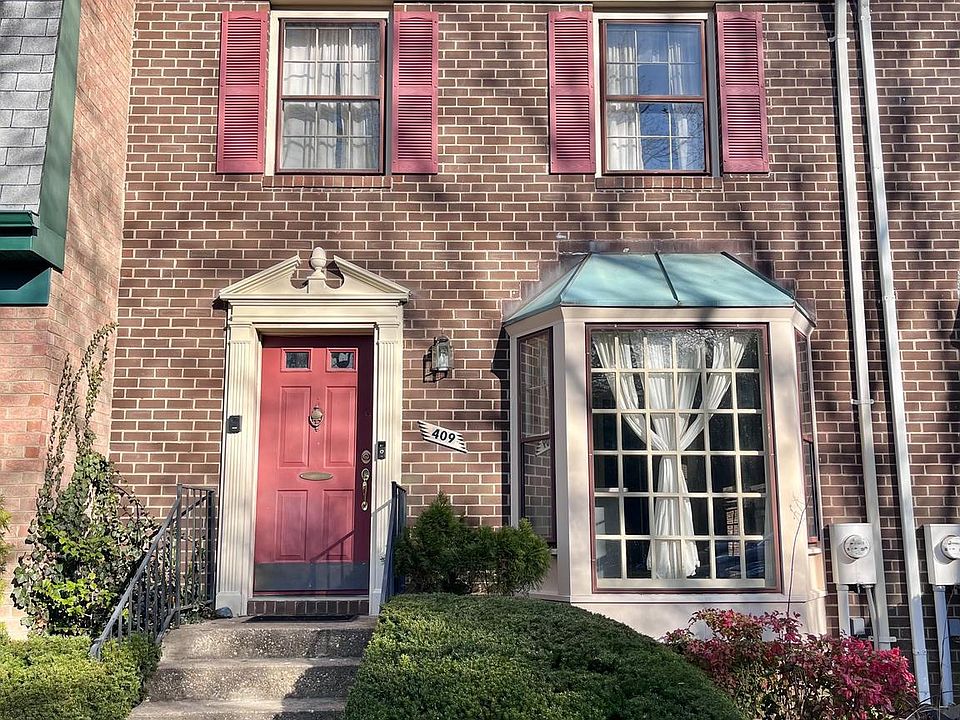1st image of 409 Bay Dale Dr
