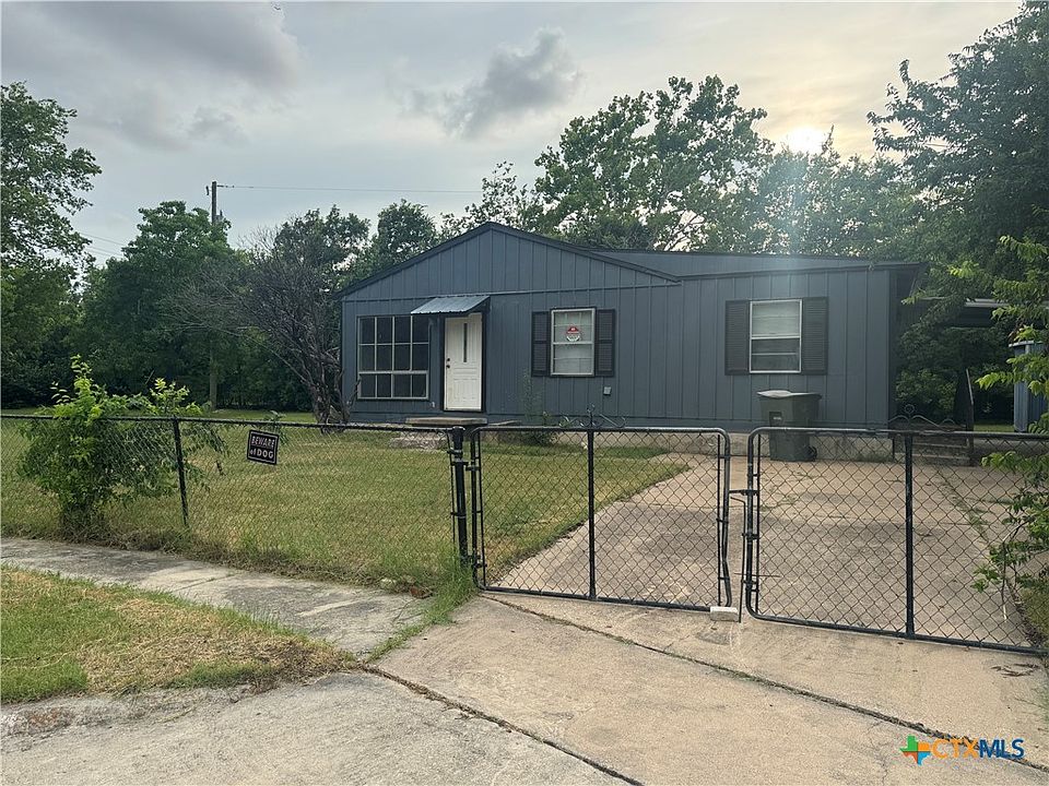 1st image of 403 Eugene Cir