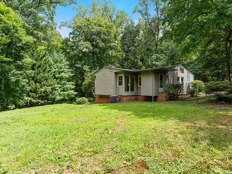 2206 N Taft St — Photo 38
