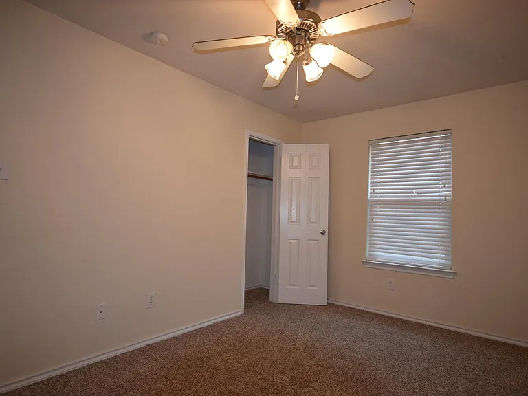 104 Meadow View Ln — Photo 9