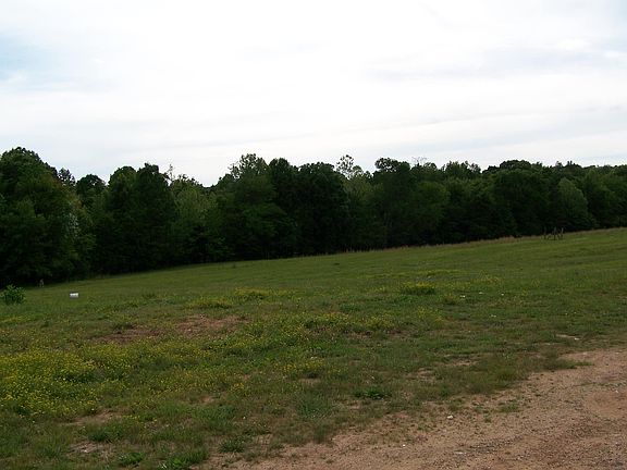 4th image of 535 Tulu Ln