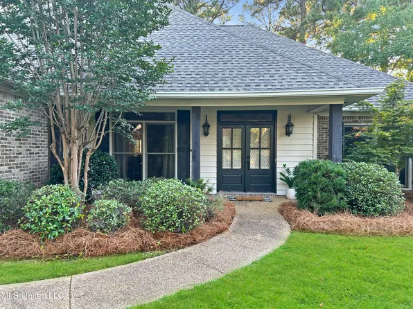 106 Pine Ridge Cir, Brandon, MS 39047