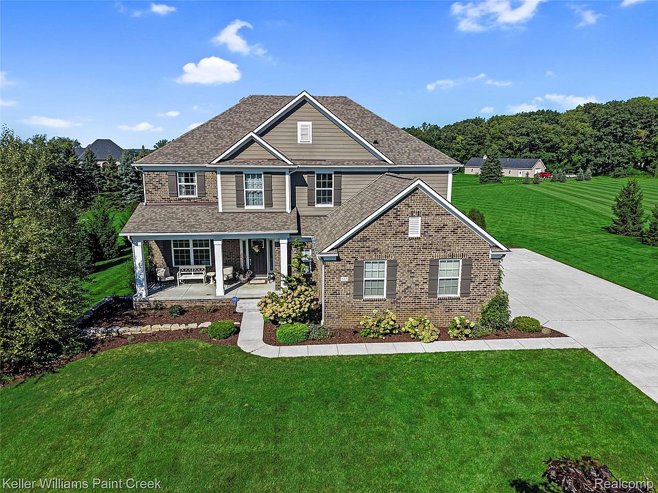 1st image of 137 Crestview Dr