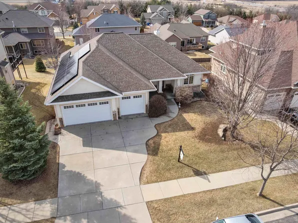 1156 Pinehurst Dr, Verona, WI 53593